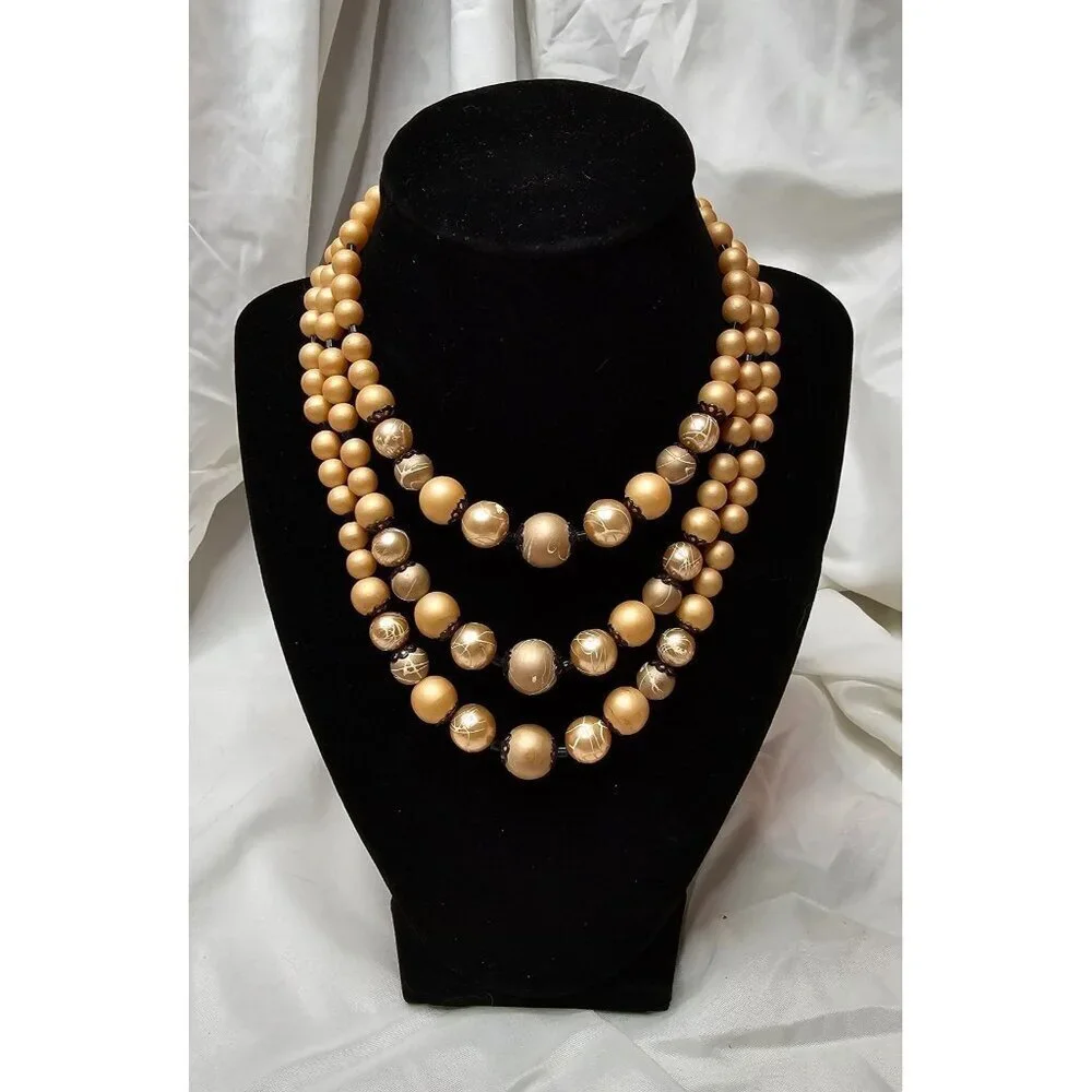 Vintage Japan Triple Strand Faux Pearls Silver Tone Clasp Hand Painted Signed - Picture 1 of 5